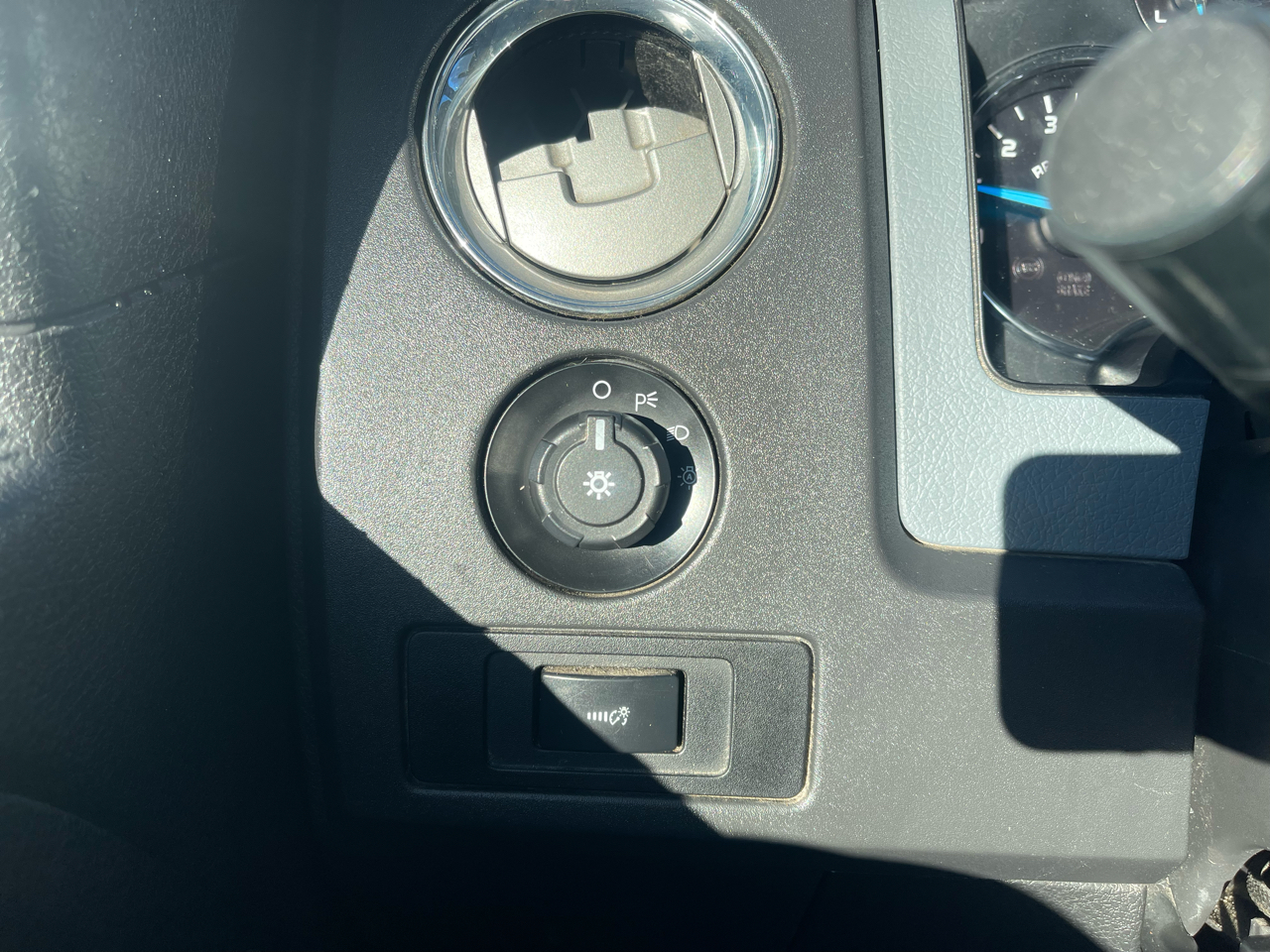 2013 Ford F-150 XLT photo 12