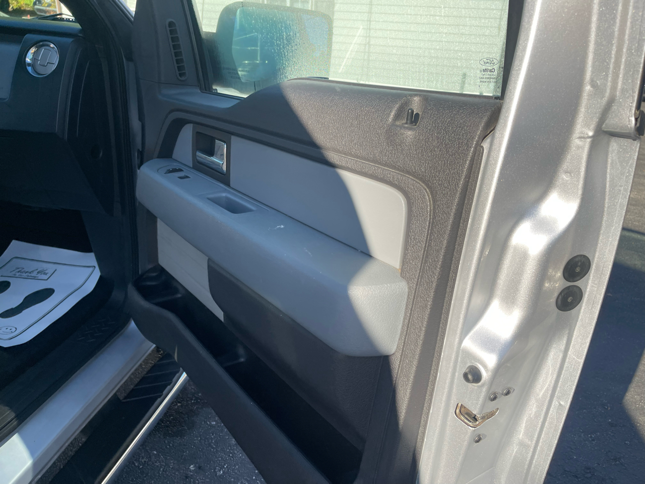 2013 Ford F-150 XLT photo 26