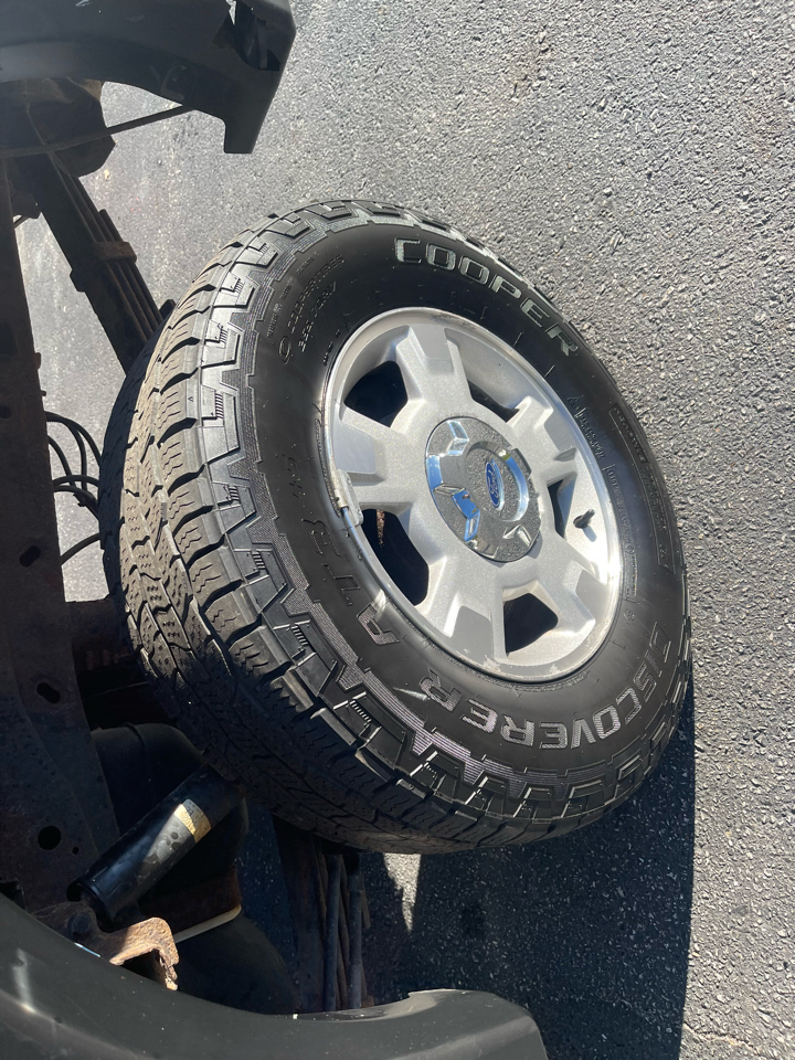2013 Ford F-150 XLT photo 28