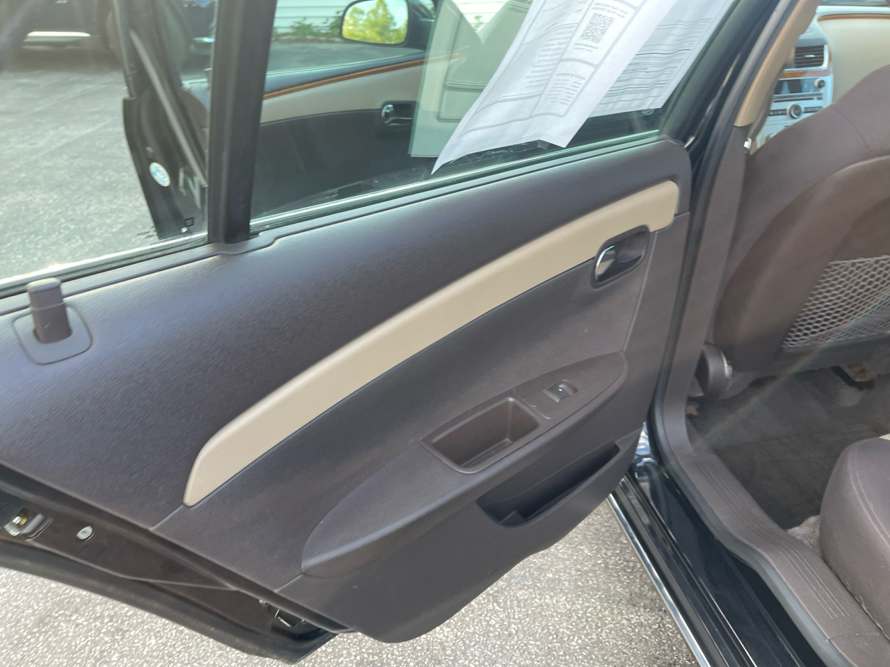 2012 Chevrolet Malibu 1LT photo 22