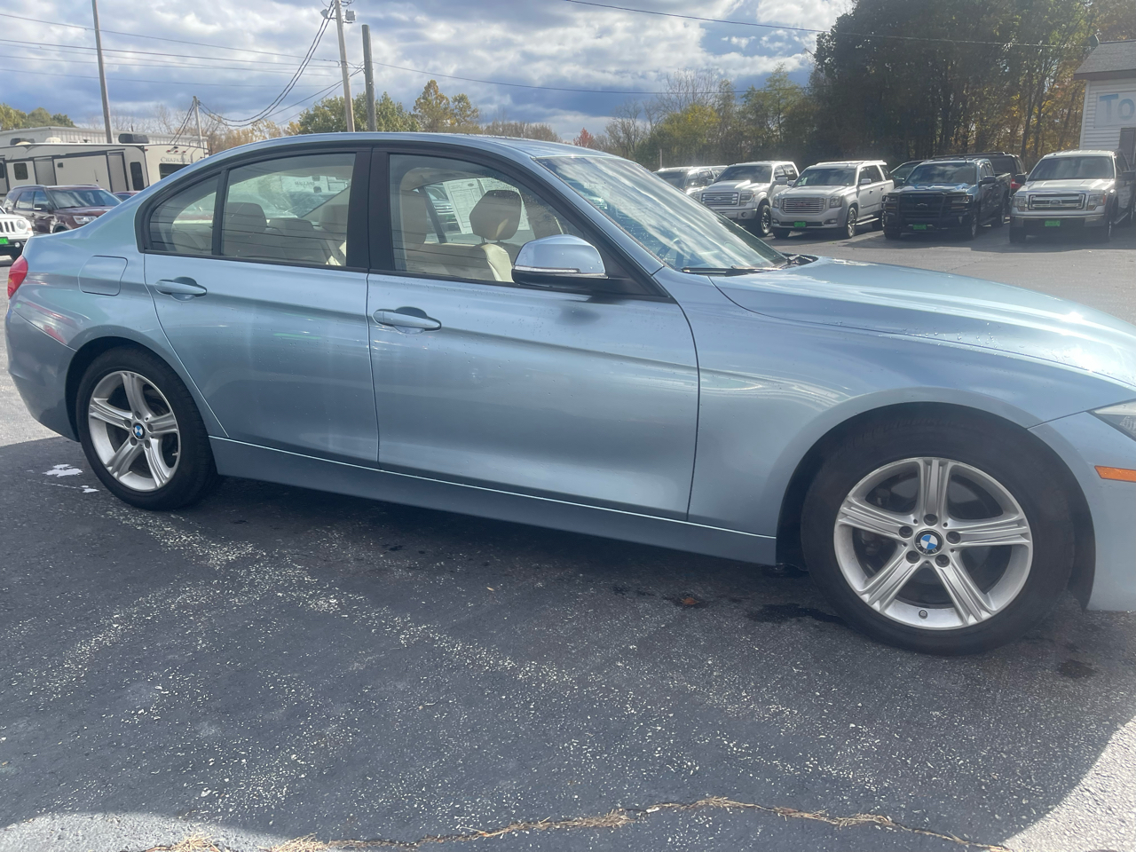 BMW 3 Series 4dr Sdn 320i xDrive AWD 2015 BMW 3 Series 4dr Sdn 320i xDrive AWD 2015