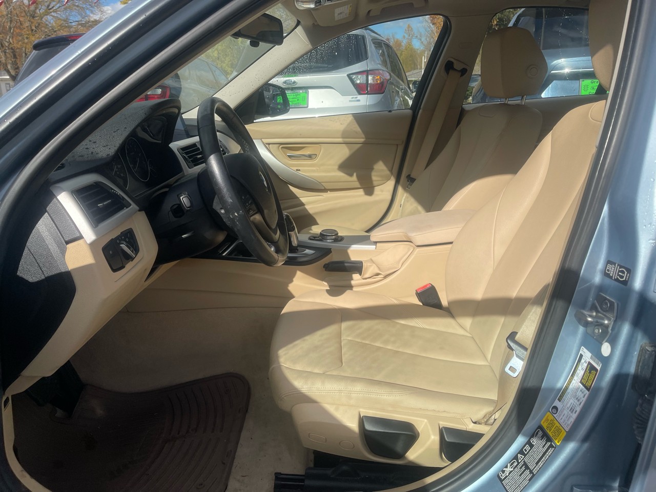 BMW 3 Series 4dr Sdn 320i xDrive AWD 2015 BMW 3 Series 4dr Sdn 320i xDrive AWD 2015