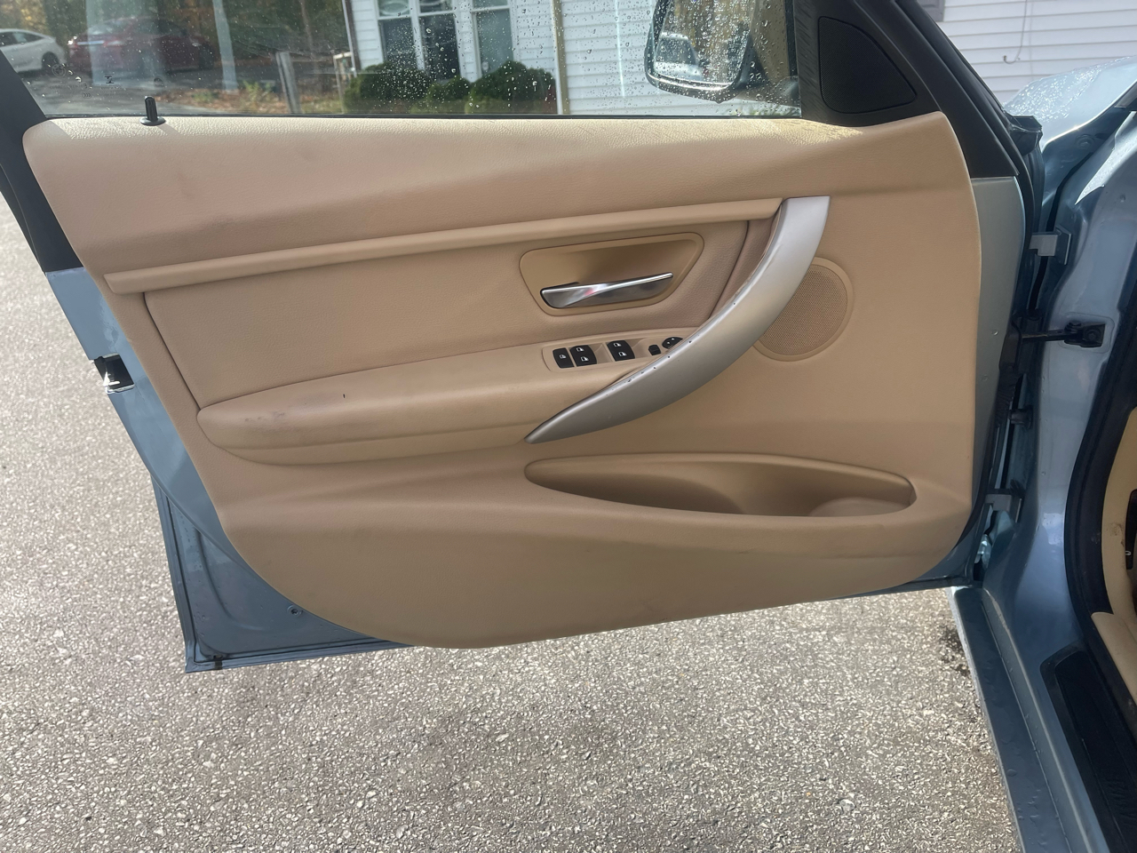 BMW 3 Series 4dr Sdn 320i xDrive AWD 2015 BMW 3 Series 4dr Sdn 320i xDrive AWD 2015