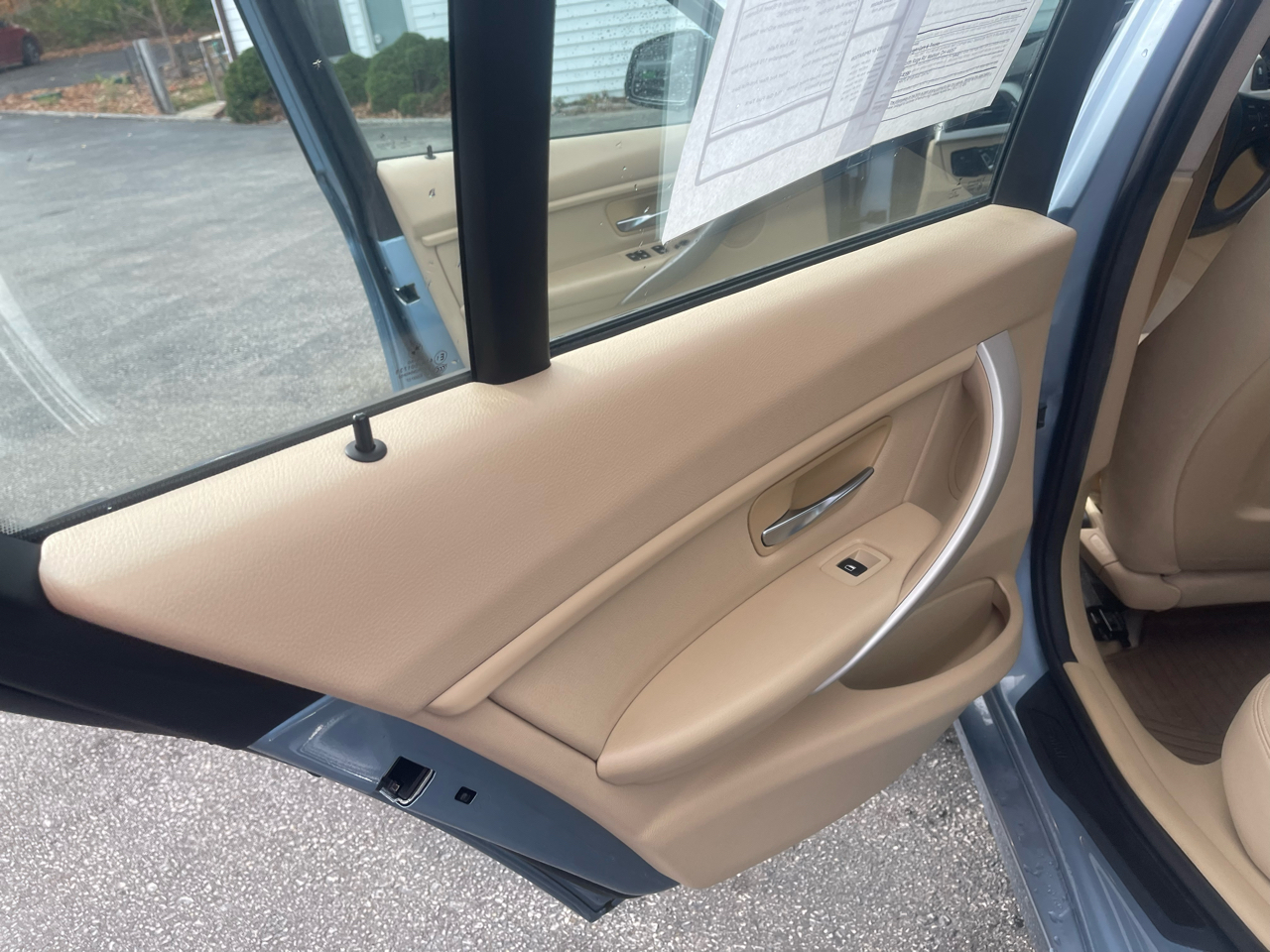 BMW 3 Series 4dr Sdn 320i xDrive AWD 2015 BMW 3 Series 4dr Sdn 320i xDrive AWD 2015