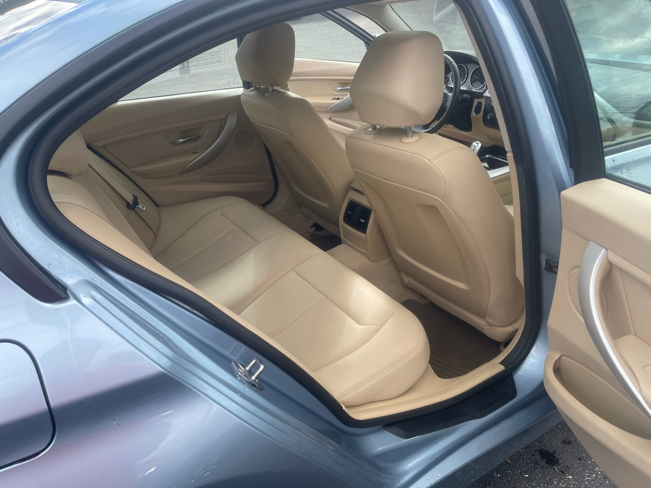 BMW 3 Series 4dr Sdn 320i xDrive AWD 2015 BMW 3 Series 4dr Sdn 320i xDrive AWD 2015