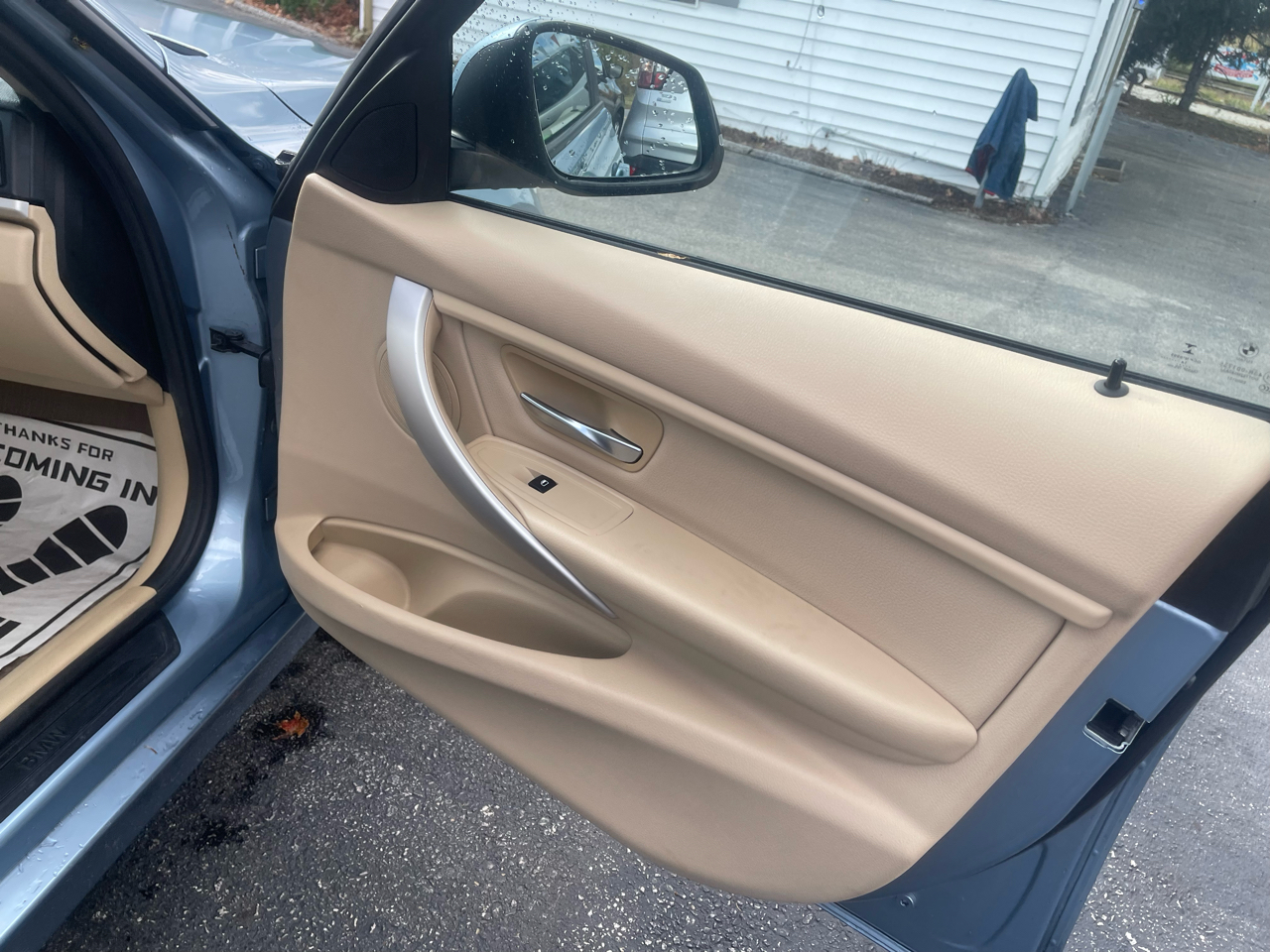 BMW 3 Series 4dr Sdn 320i xDrive AWD 2015 BMW 3 Series 4dr Sdn 320i xDrive AWD 2015