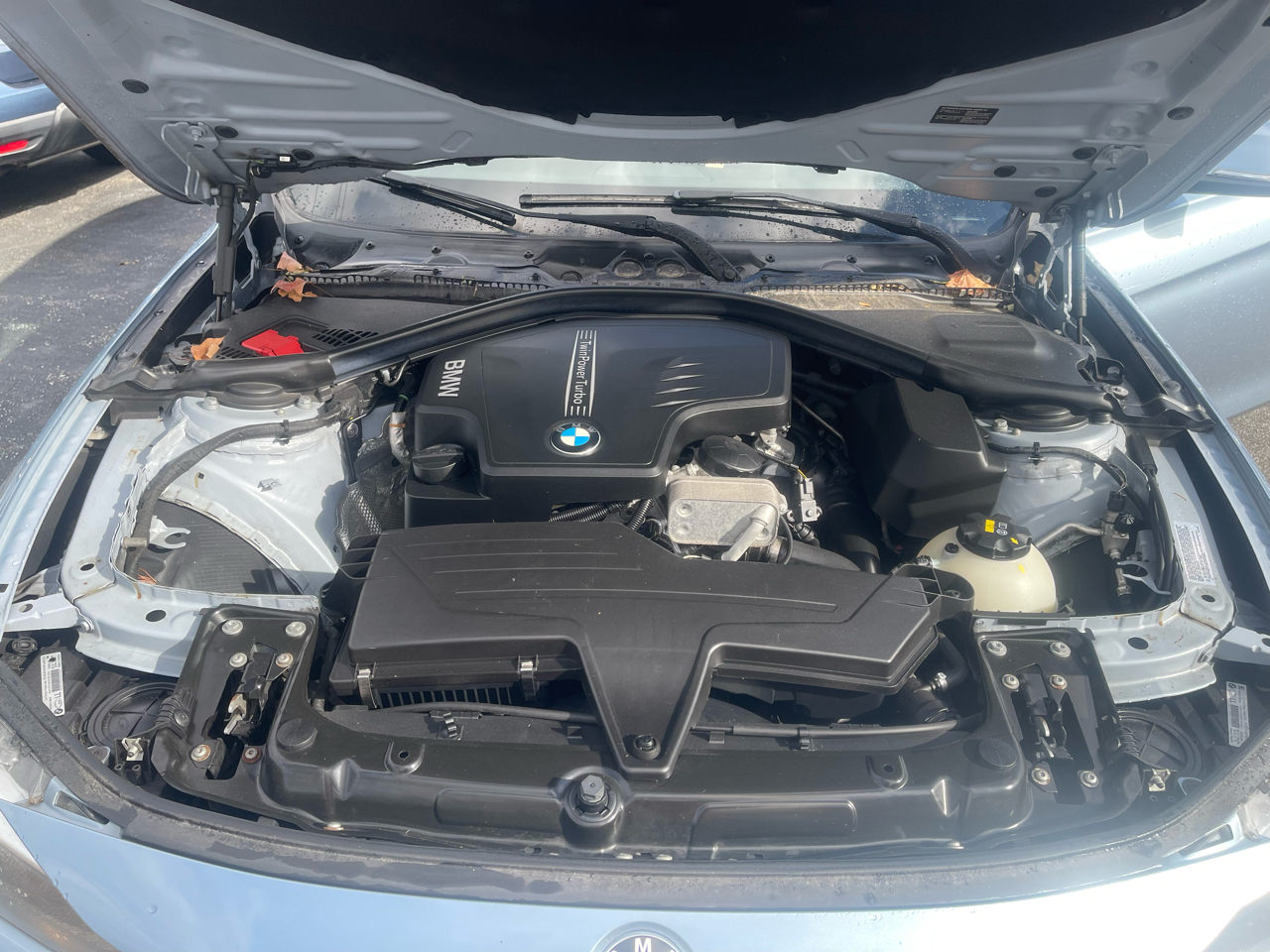 BMW 3 Series 4dr Sdn 320i xDrive AWD 2015 BMW 3 Series 4dr Sdn 320i xDrive AWD 2015