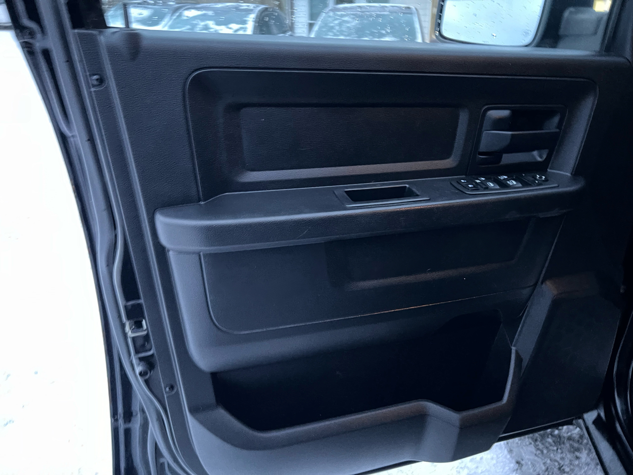 RAM 1500 4WD Quad Cab 140.5" Express 2014