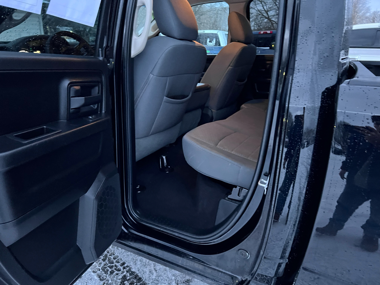 RAM 1500 4WD Quad Cab 140.5" Express 2014