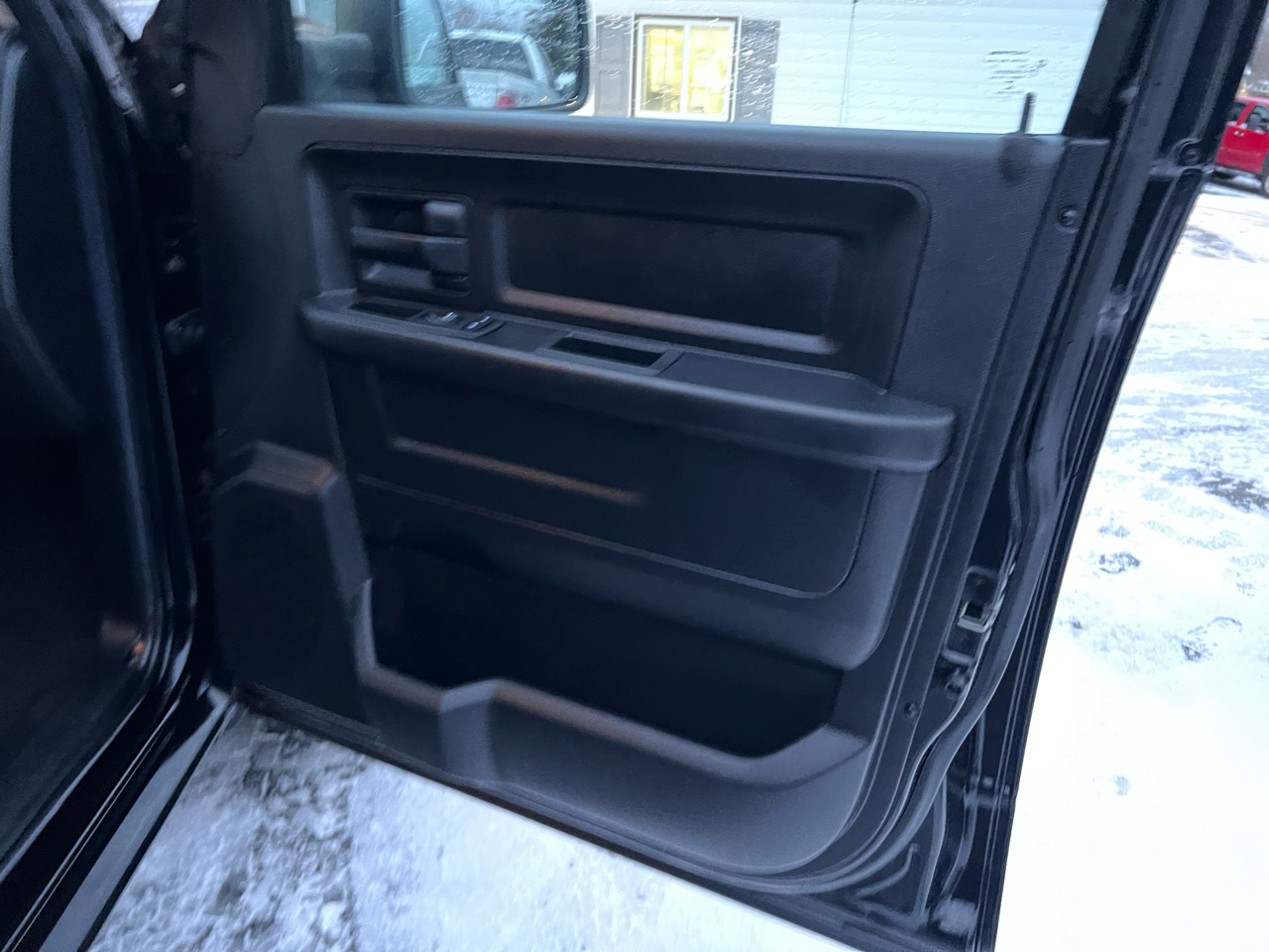 RAM 1500 4WD Quad Cab 140.5" Express 2014