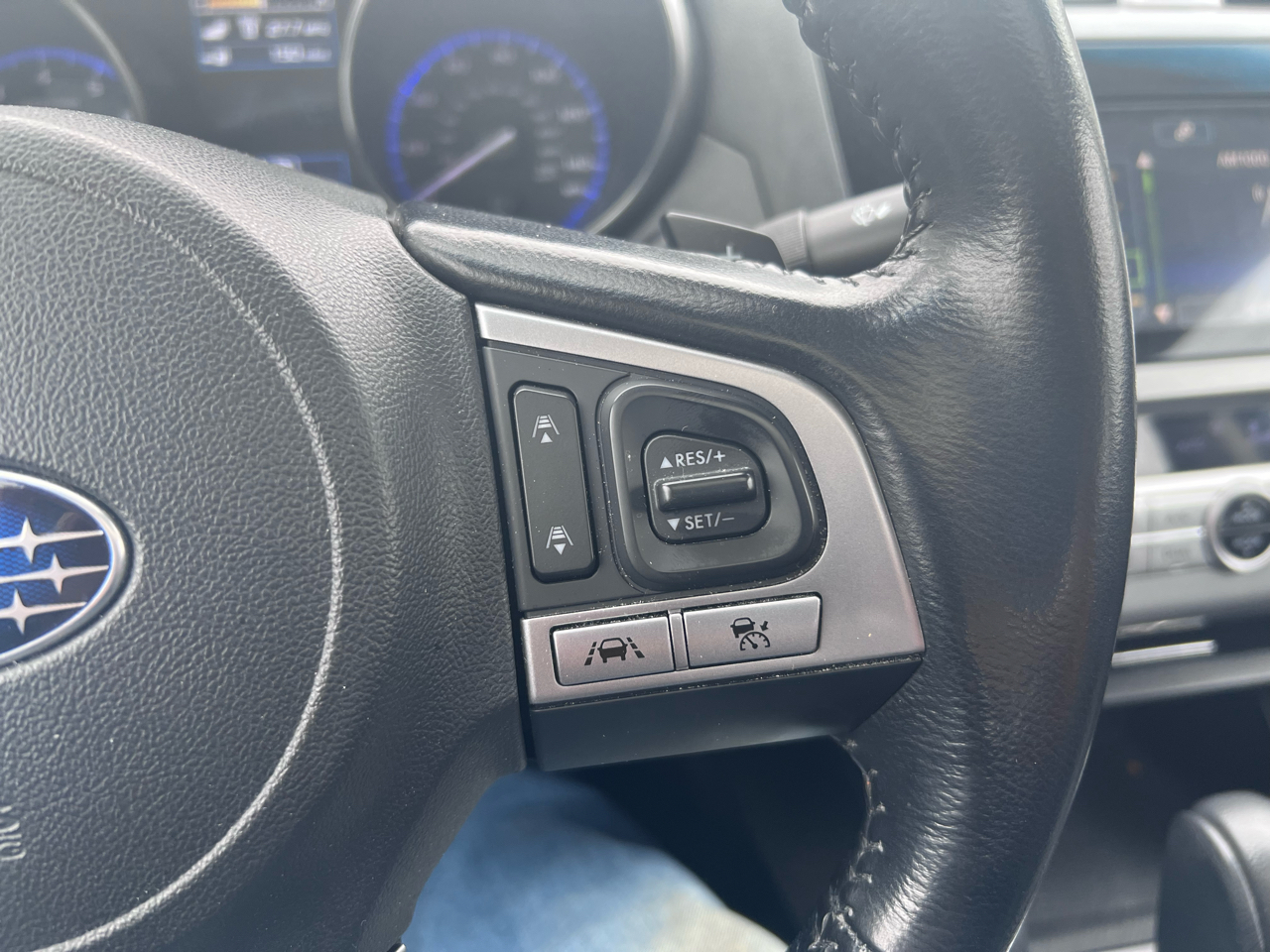 Subaru Legacy 4dr Sdn 2.5i Limited 2016