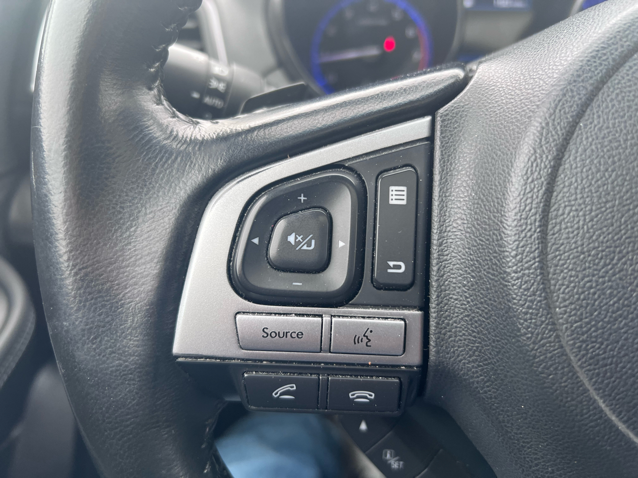 Subaru Legacy 4dr Sdn 2.5i Limited 2016