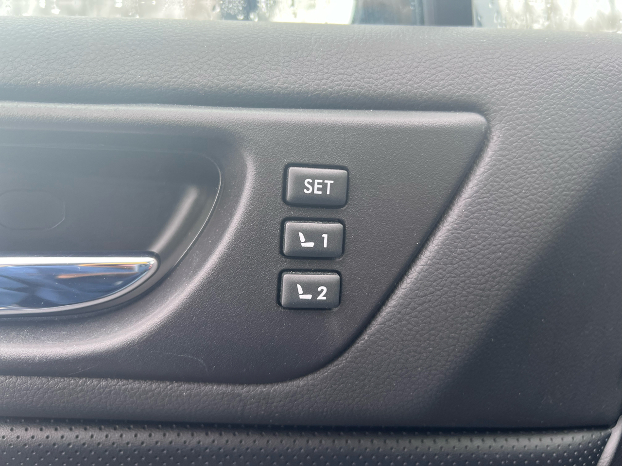 Subaru Legacy 4dr Sdn 2.5i Limited 2016