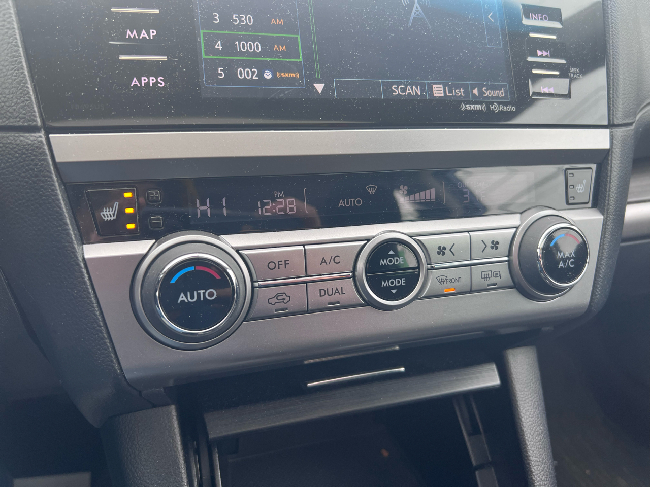 Subaru Legacy 4dr Sdn 2.5i Limited 2016