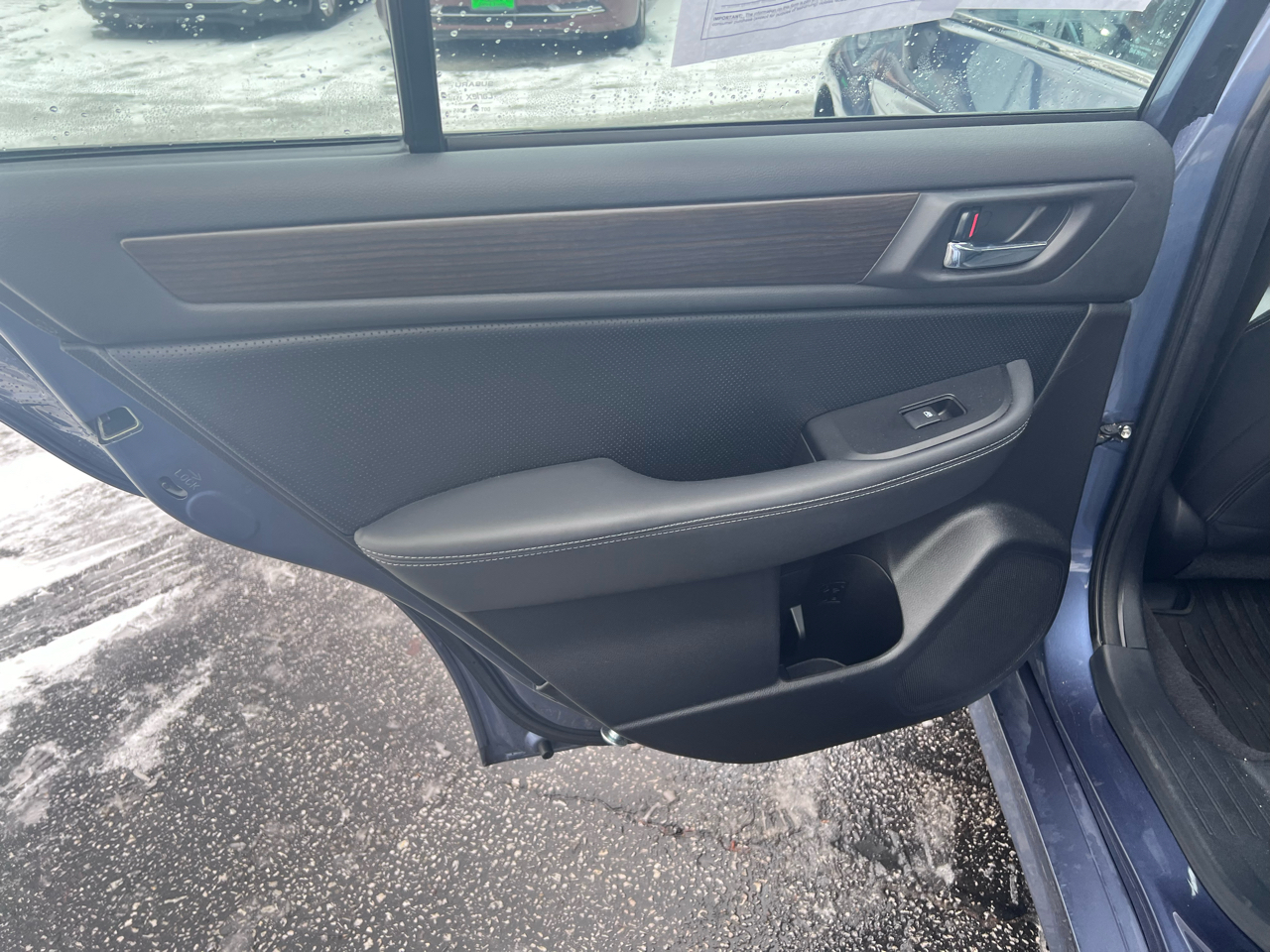 Subaru Legacy 4dr Sdn 2.5i Limited 2016