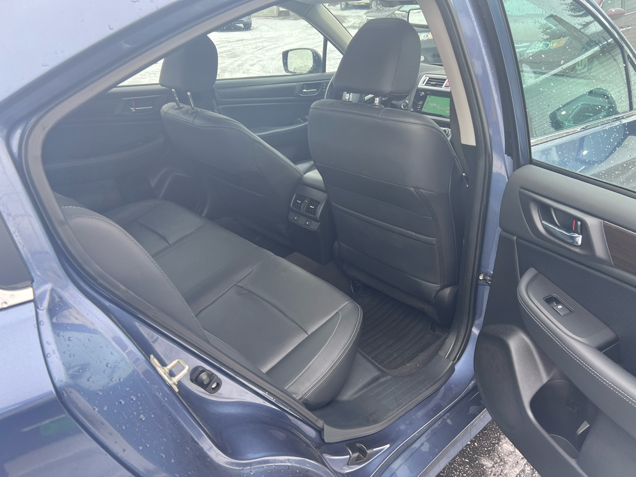 Subaru Legacy 4dr Sdn 2.5i Limited 2016