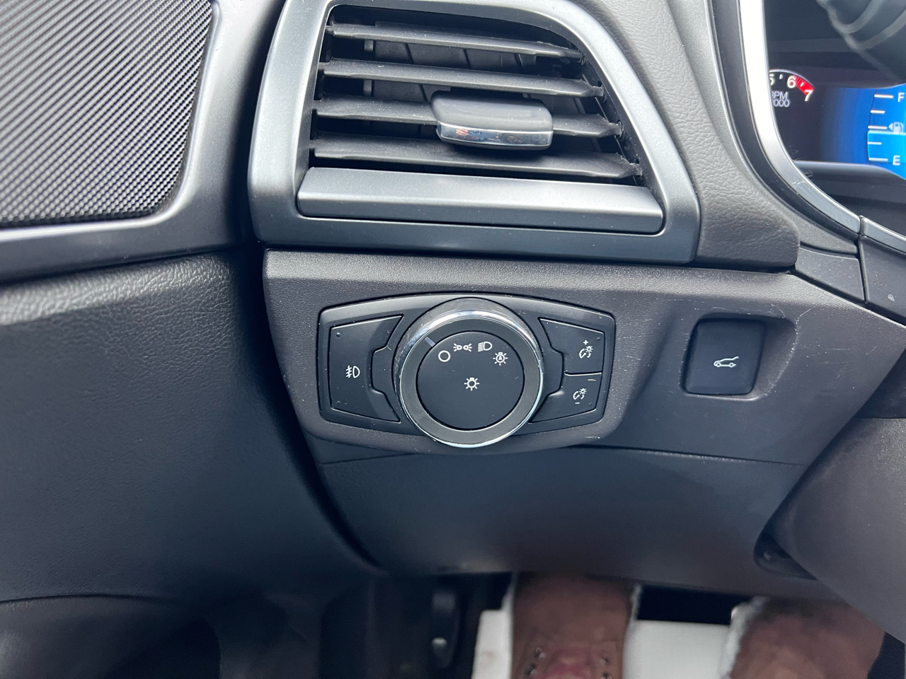 Ford Fusion 4dr Sdn Titanium FWD 2015