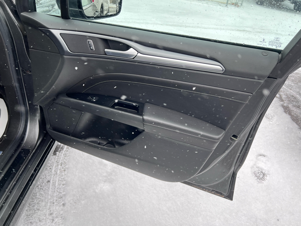 Ford Fusion 4dr Sdn Titanium FWD 2015