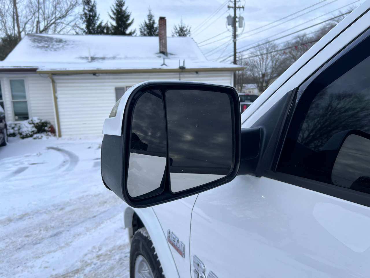 RAM 1500 4WD Quad Cab 140.5" Tradesman 2014