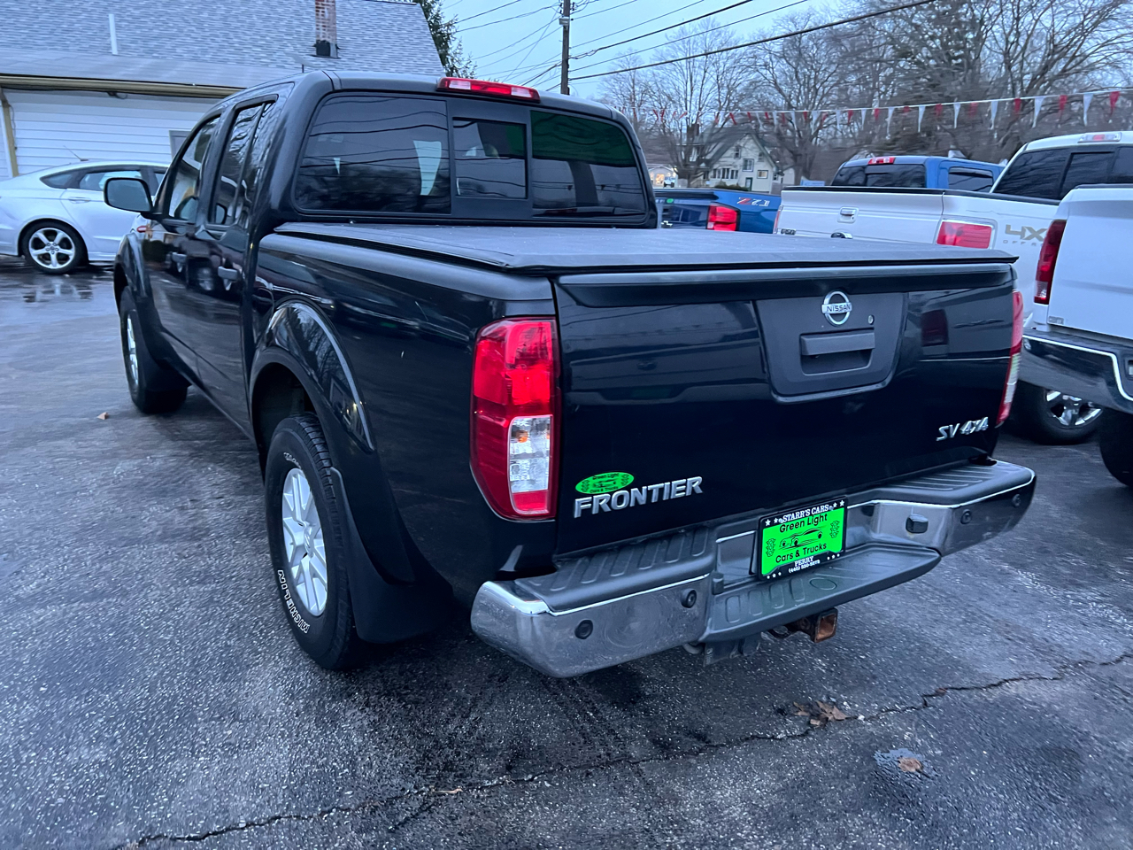 Nissan Frontier 4WD Crew Cab SWB Auto SV 2015