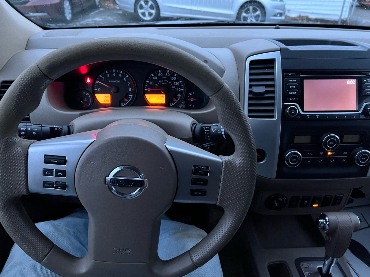 Nissan Frontier 4WD Crew Cab SWB Auto SV 2015