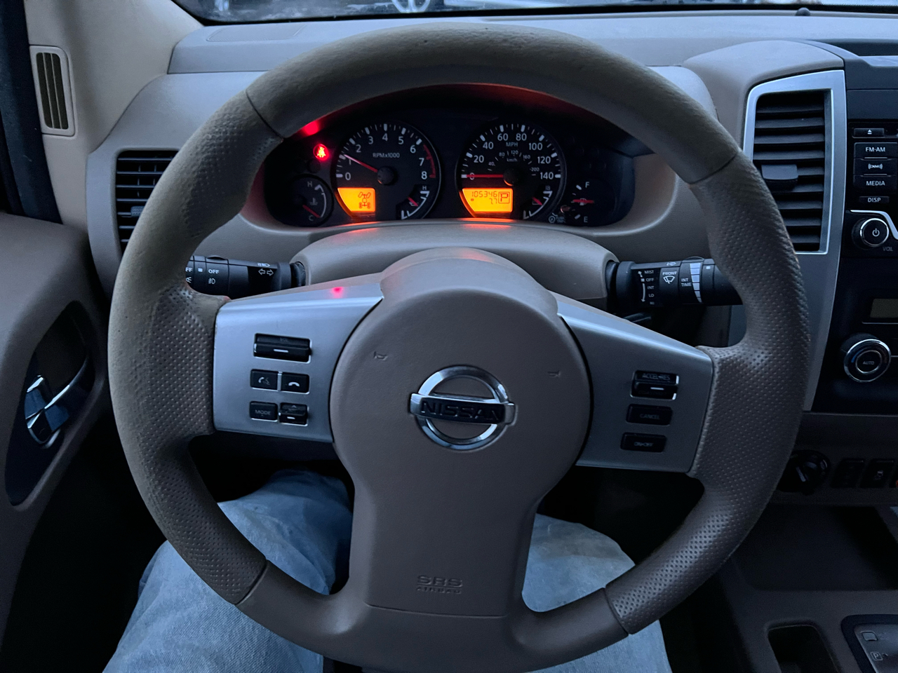 Nissan Frontier 4WD Crew Cab SWB Auto SV 2015