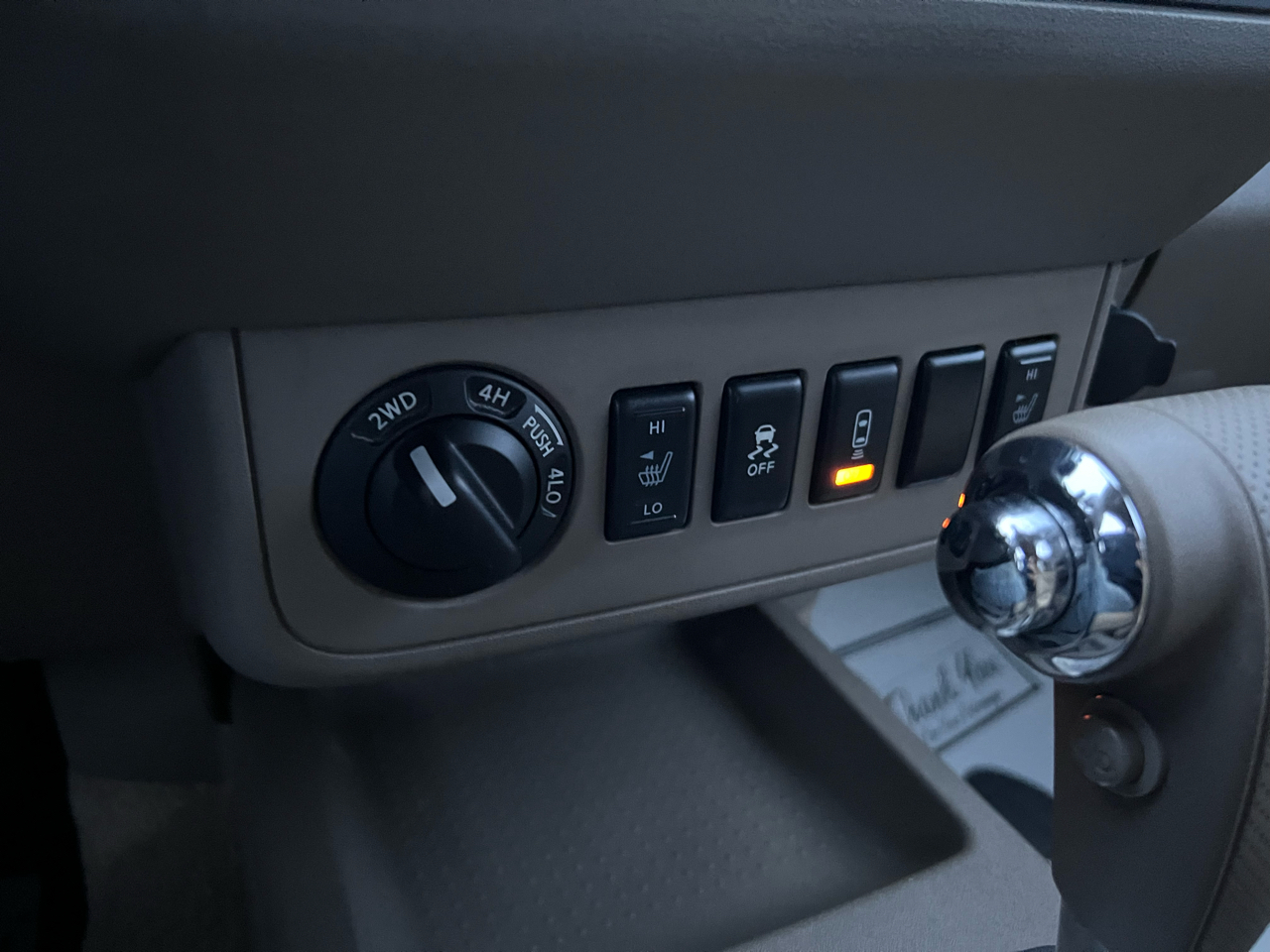 Nissan Frontier 4WD Crew Cab SWB Auto SV 2015