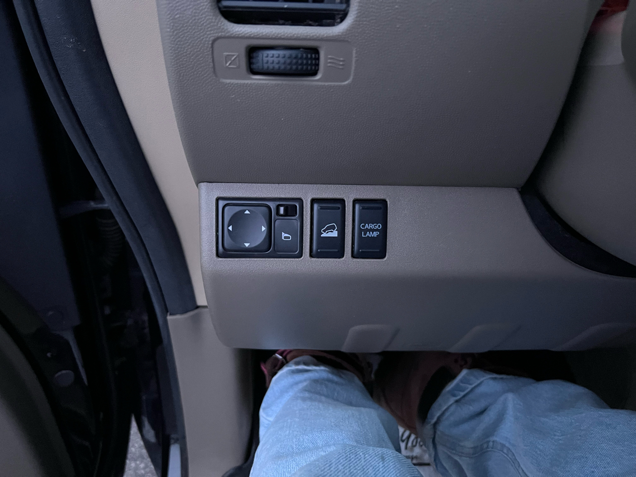 Nissan Frontier 4WD Crew Cab SWB Auto SV 2015