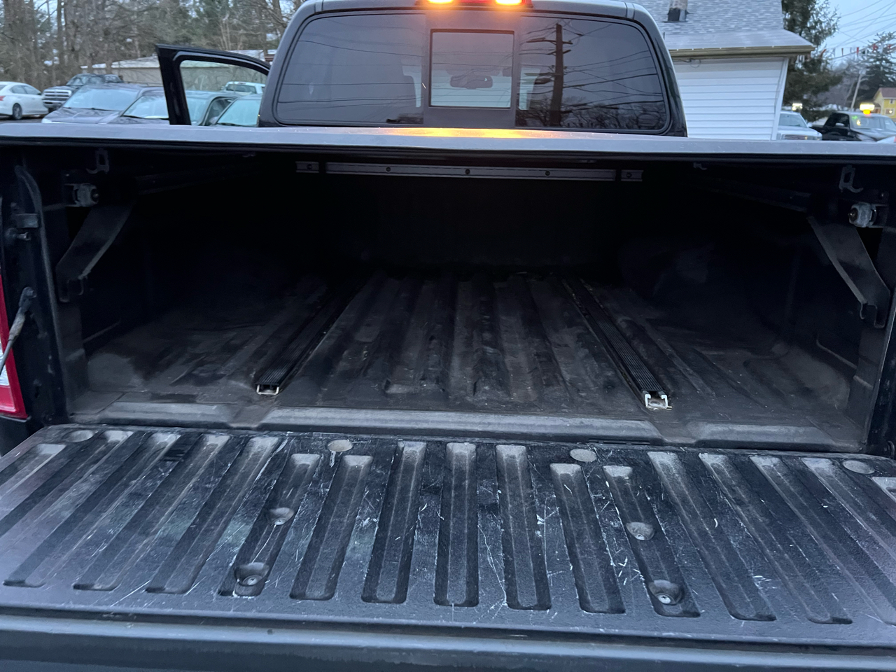 Nissan Frontier 4WD Crew Cab SWB Auto SV 2015