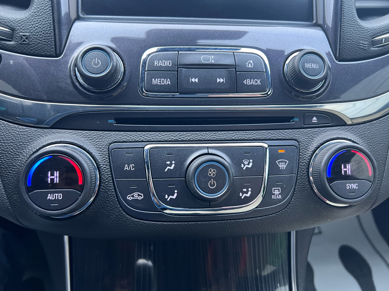 Chevrolet Impala 4dr Sdn LT w/1LT 2017