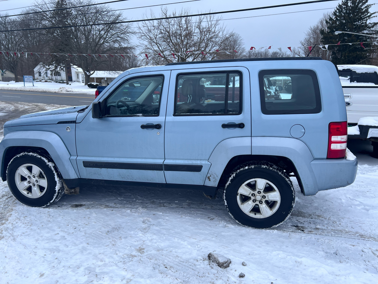Jeep Liberty 4WD 4dr Sport 2012