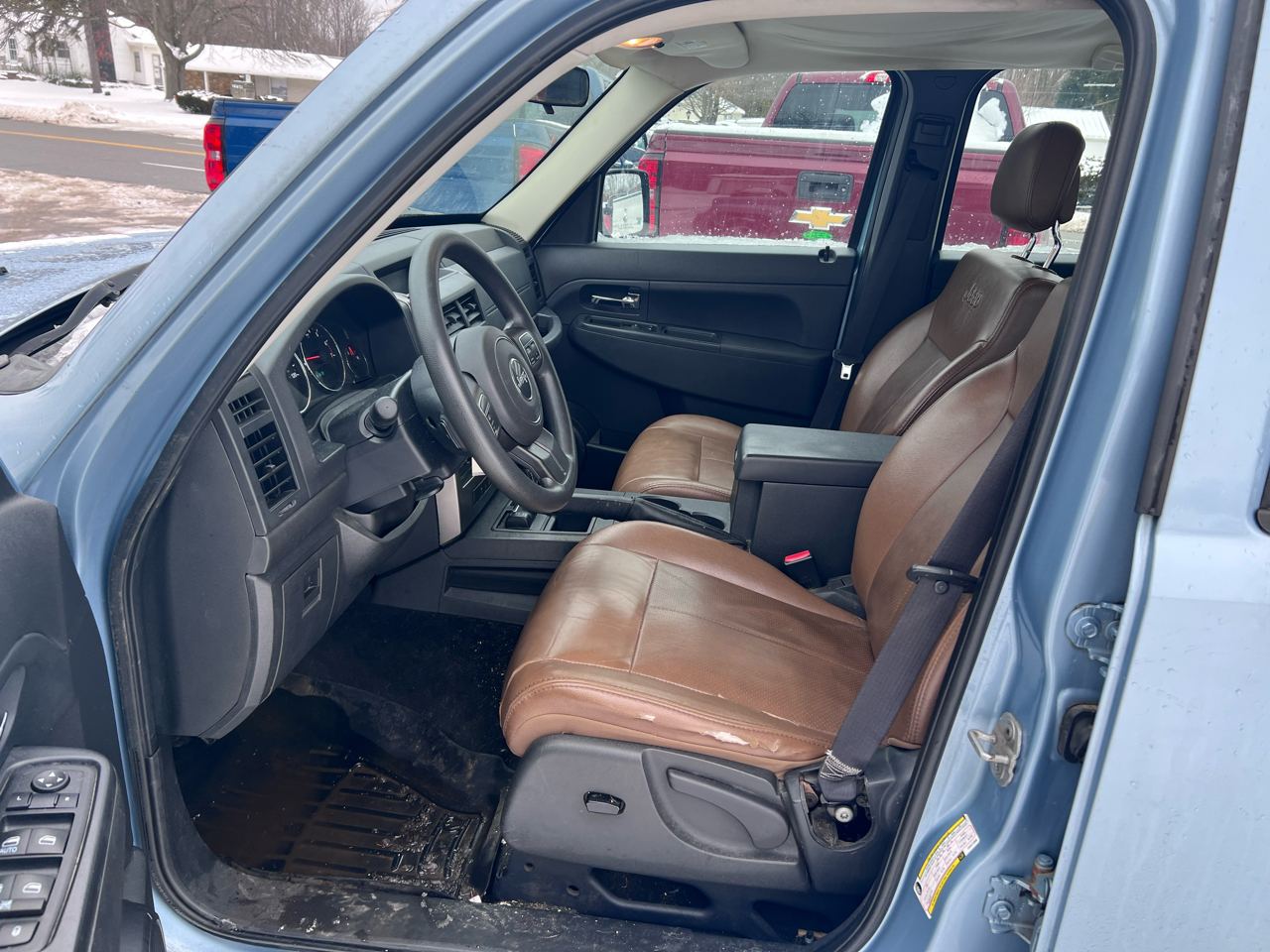 Jeep Liberty 4WD 4dr Sport 2012