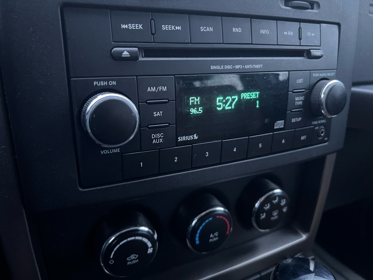 Jeep Liberty 4WD 4dr Sport 2012