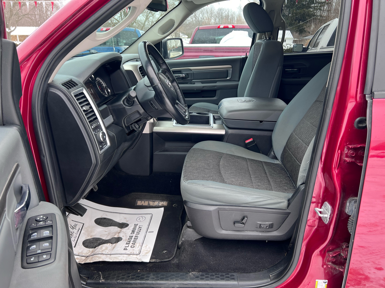 RAM 1500 4WD Quad Cab 140.5" Big Horn 2014