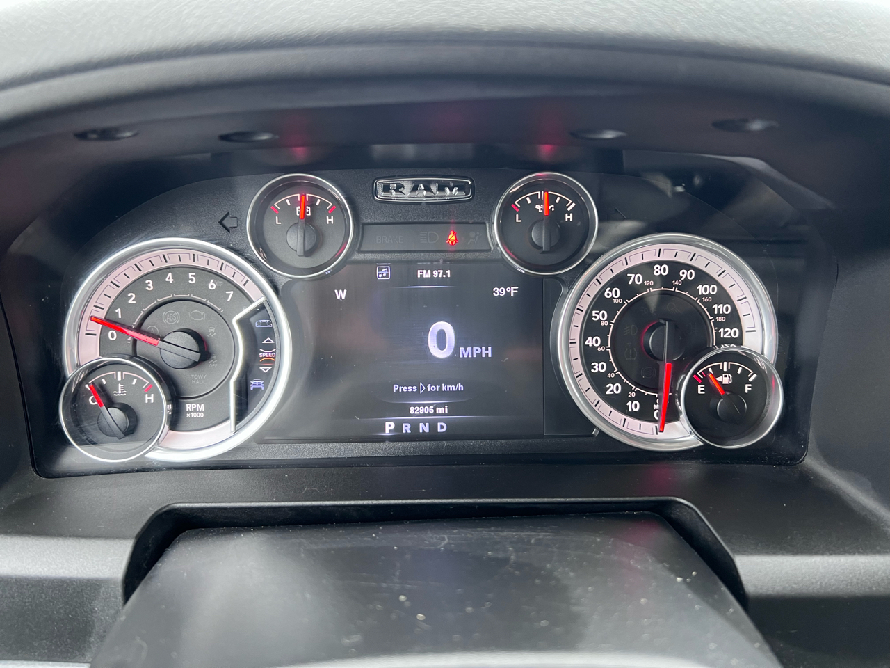 RAM 1500 4WD Quad Cab 140.5" Big Horn 2014