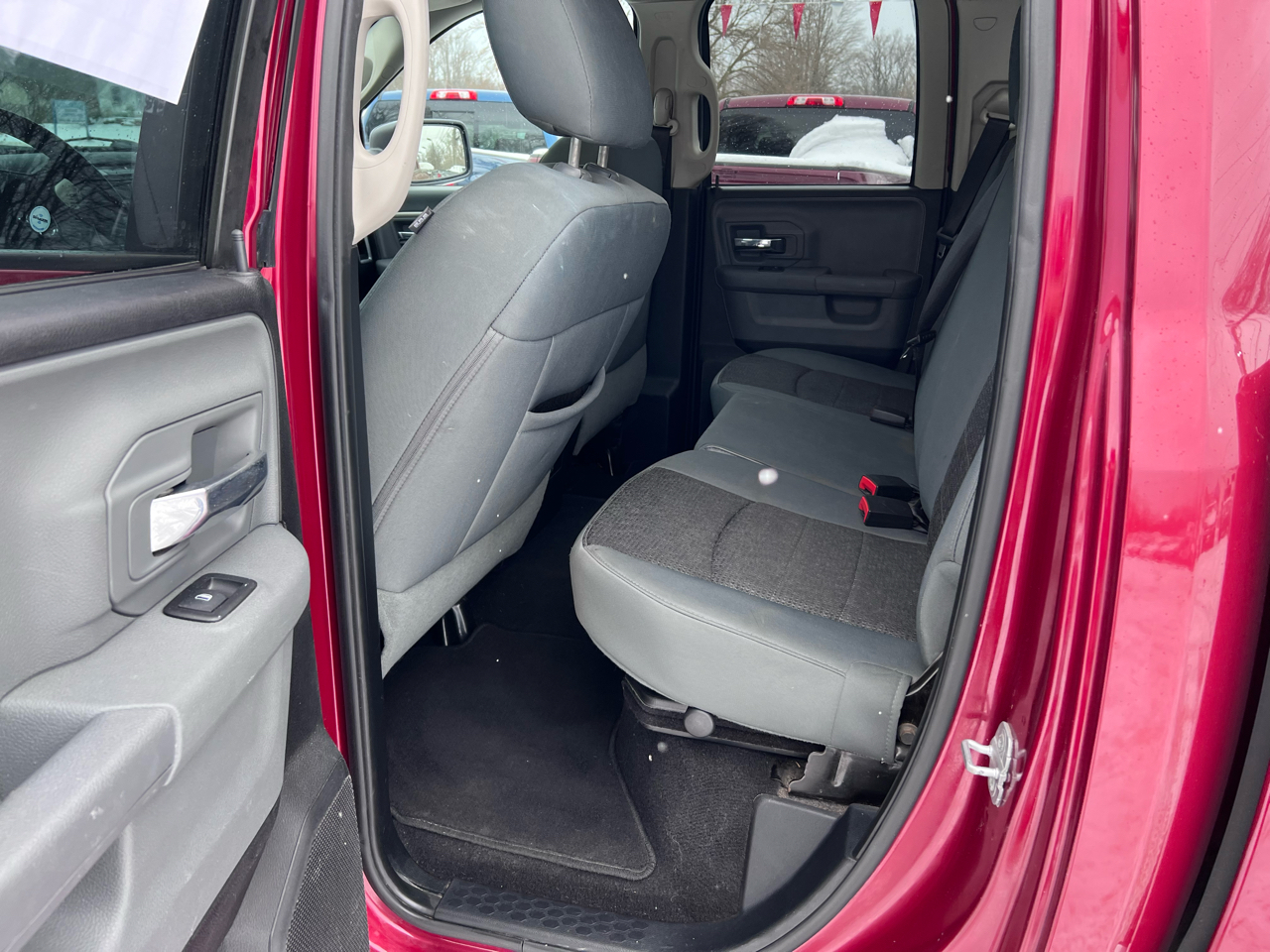 RAM 1500 4WD Quad Cab 140.5" Big Horn 2014