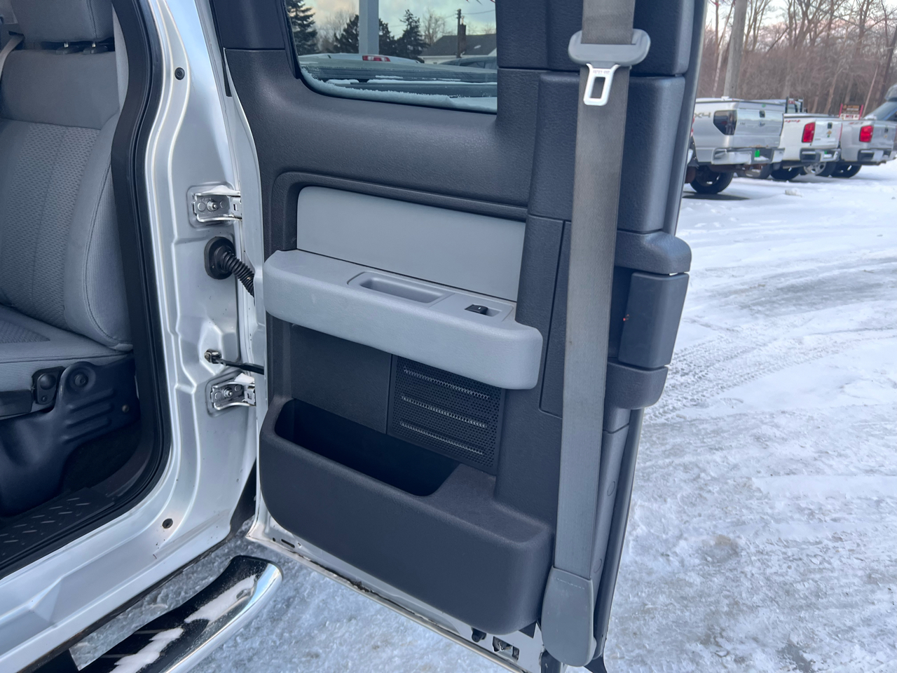 Ford F-150 4WD SuperCab 145" Lariat 2011