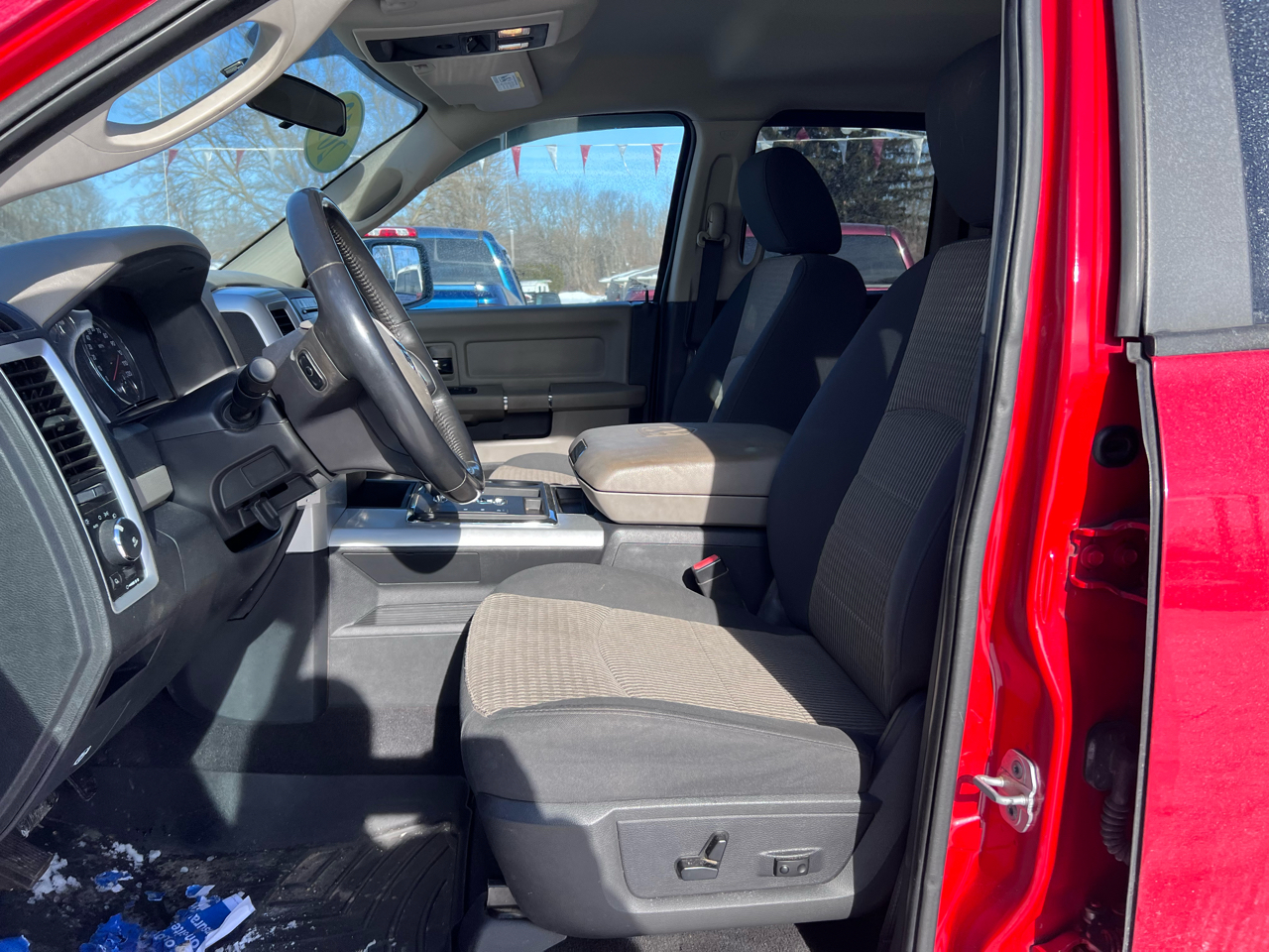 RAM 1500 4WD Quad Cab 140.5" Big Horn 2012