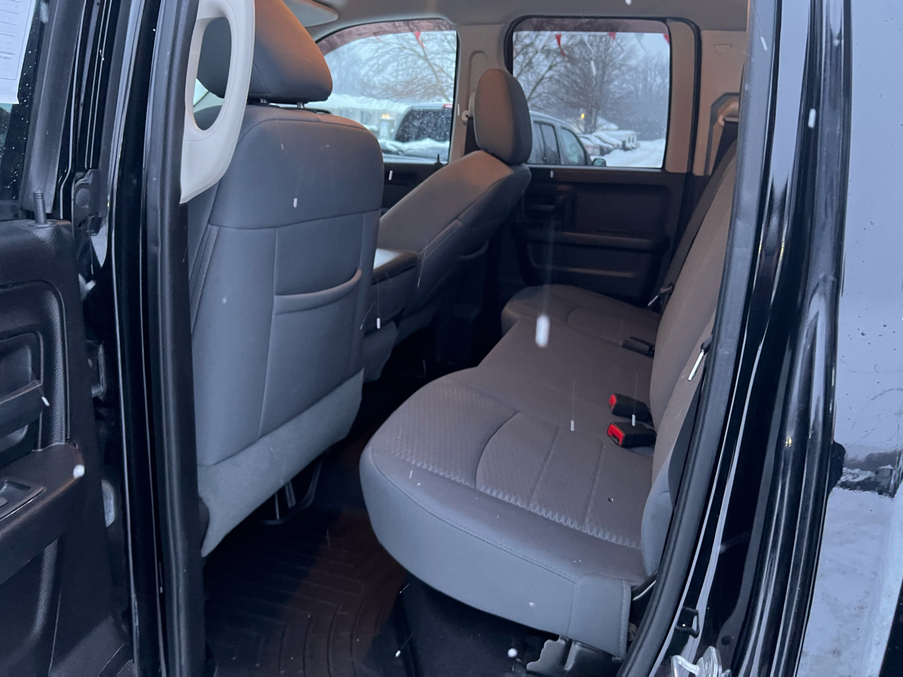 RAM 1500 4WD Quad Cab 140.5" Tradesman 2013