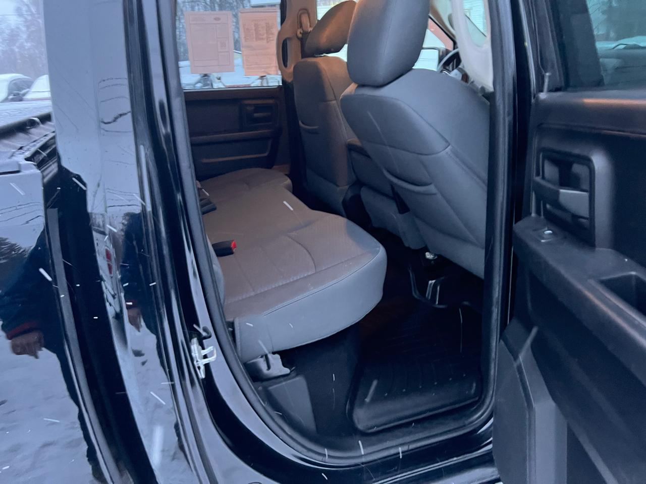 RAM 1500 4WD Quad Cab 140.5" Tradesman 2013