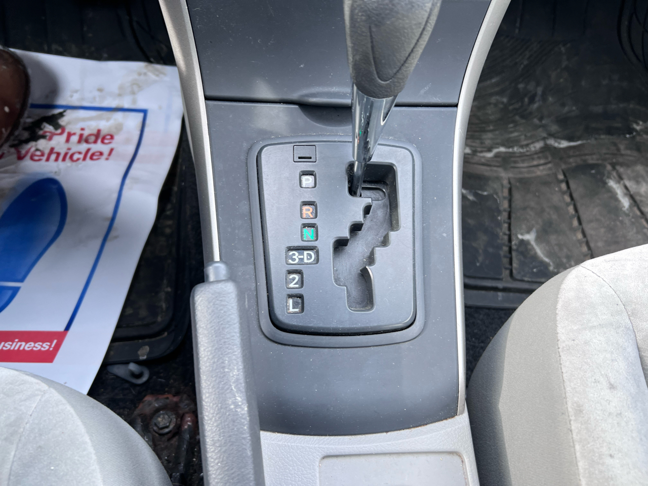 Toyota Corolla 4dr Sdn Auto LE Special Edition (Natl) 2009