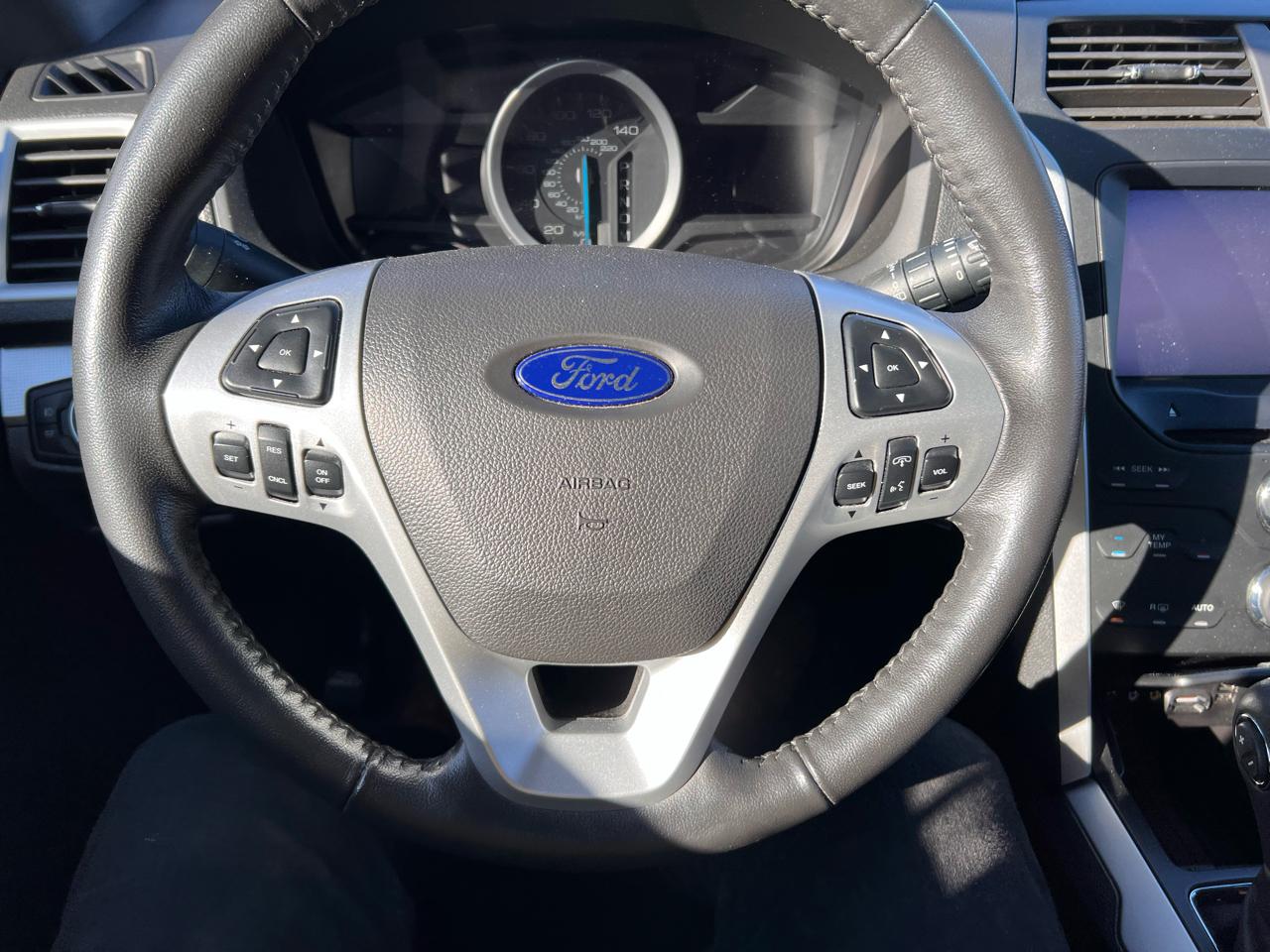 Ford Explorer XLT 4WD 2013