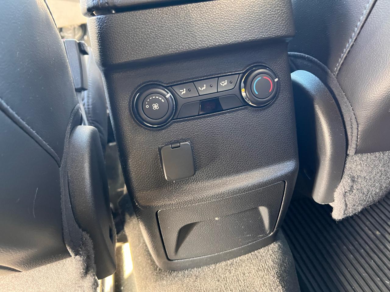 Ford Explorer XLT 4WD 2013