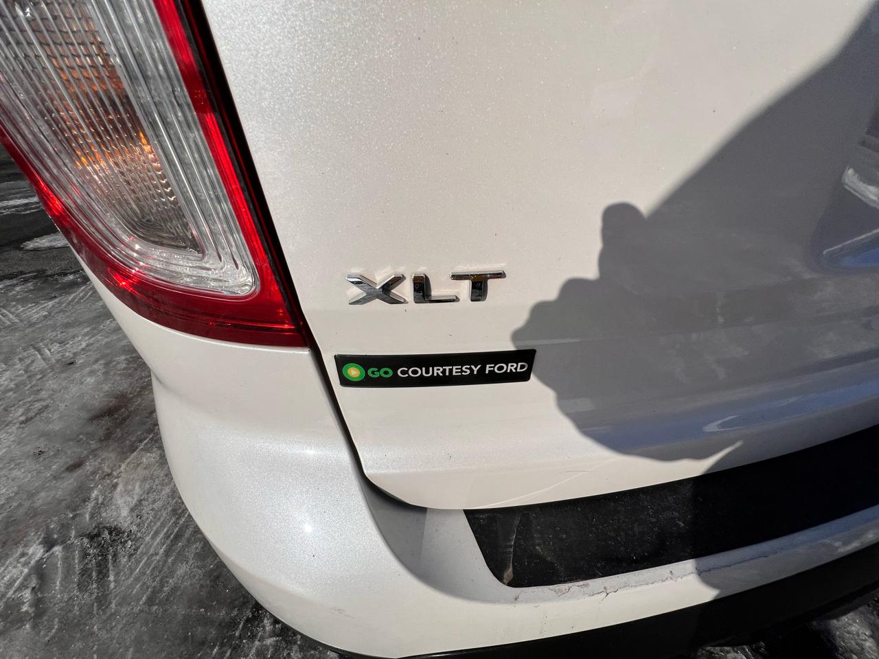 Ford Explorer XLT 4WD 2013