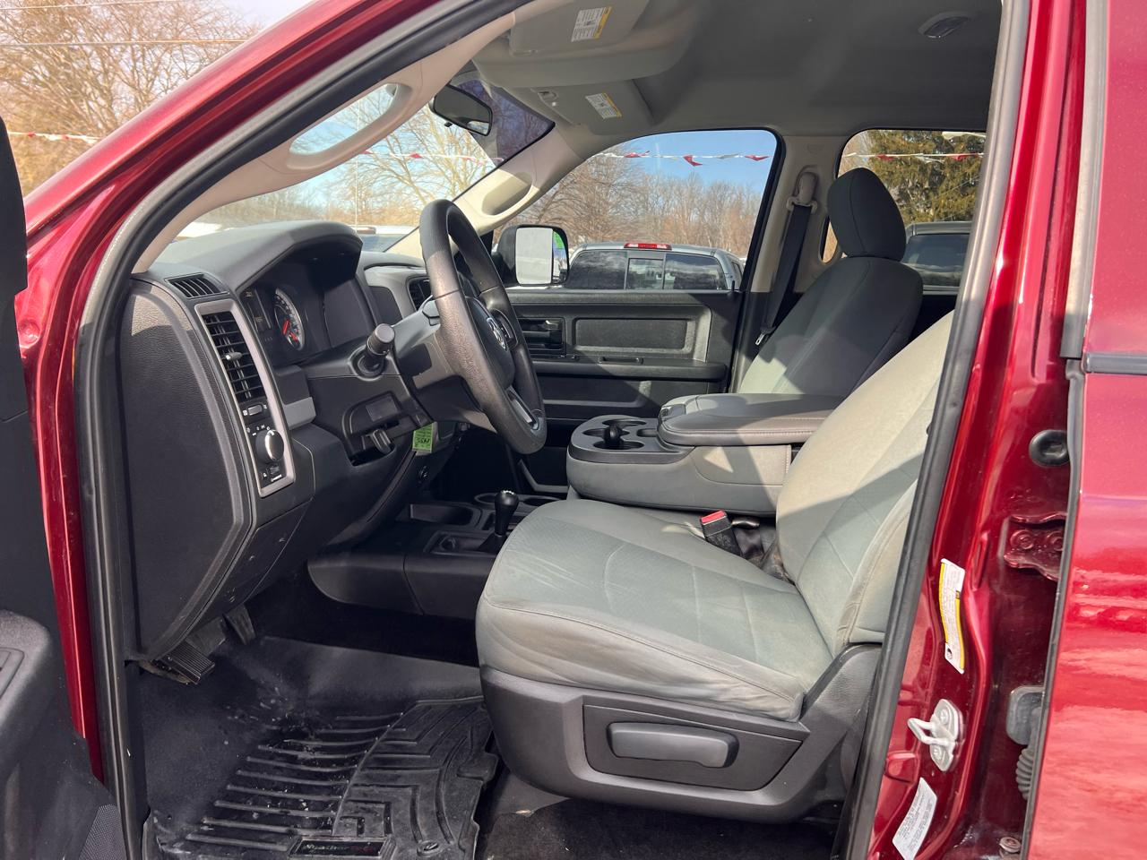 RAM 2500 4WD Crew Cab 149" Tradesman 2016