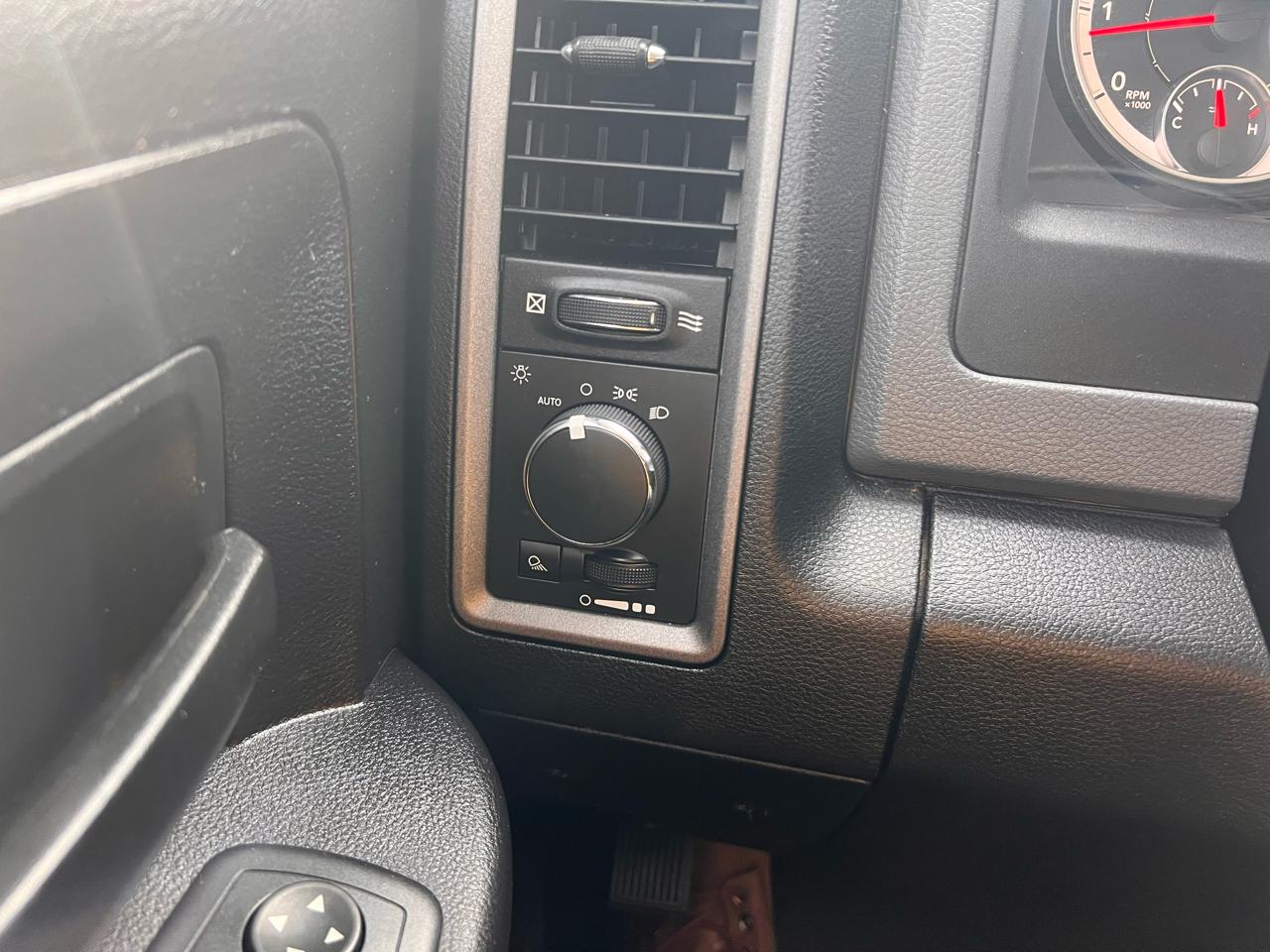 RAM 2500 4WD Crew Cab 149" Tradesman 2016