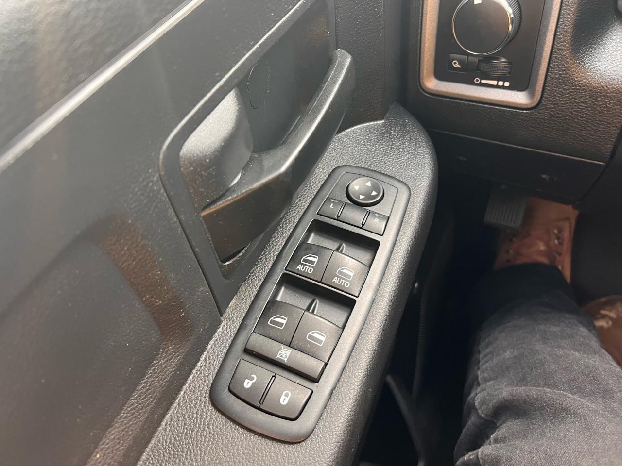 RAM 2500 4WD Crew Cab 149" Tradesman 2016