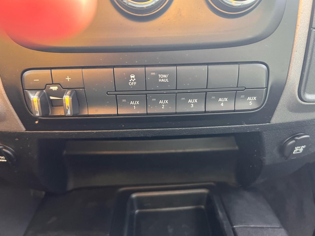 RAM 2500 4WD Crew Cab 149" Tradesman 2016