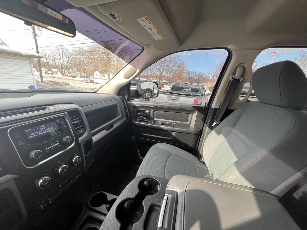 RAM 2500 4WD Crew Cab 149" Tradesman 2016