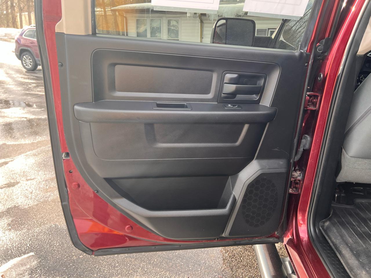 RAM 2500 4WD Crew Cab 149" Tradesman 2016